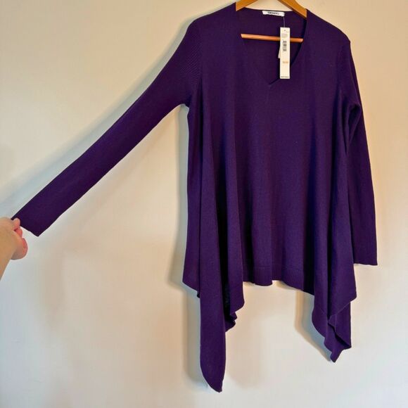 DKNYC Women's Asymmetrical Hem Purple Sweater Size Small Medium - Picture 2 of 4